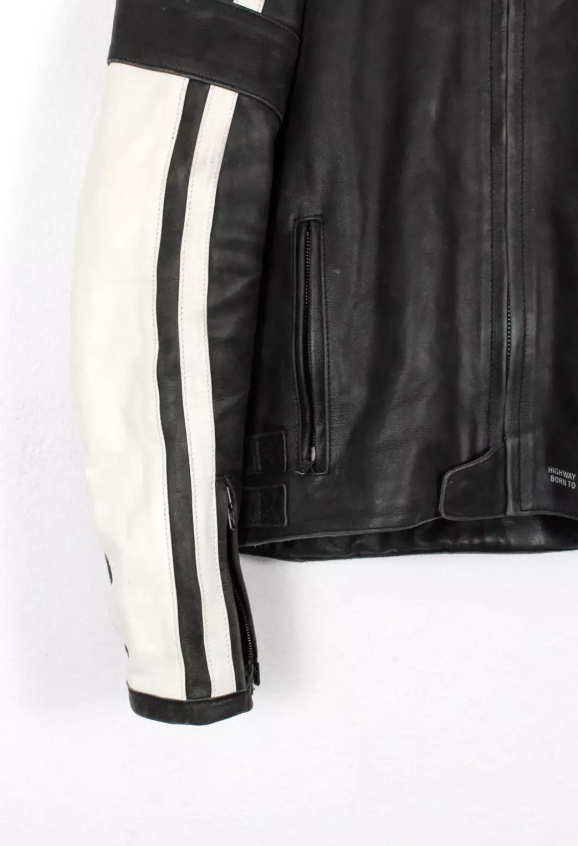 West Coast Choppers Highway1 Road Crew Leather Jacket Moto Racing Y2K Size US L / EU 52-54 / 3 - 6 Thumbnail