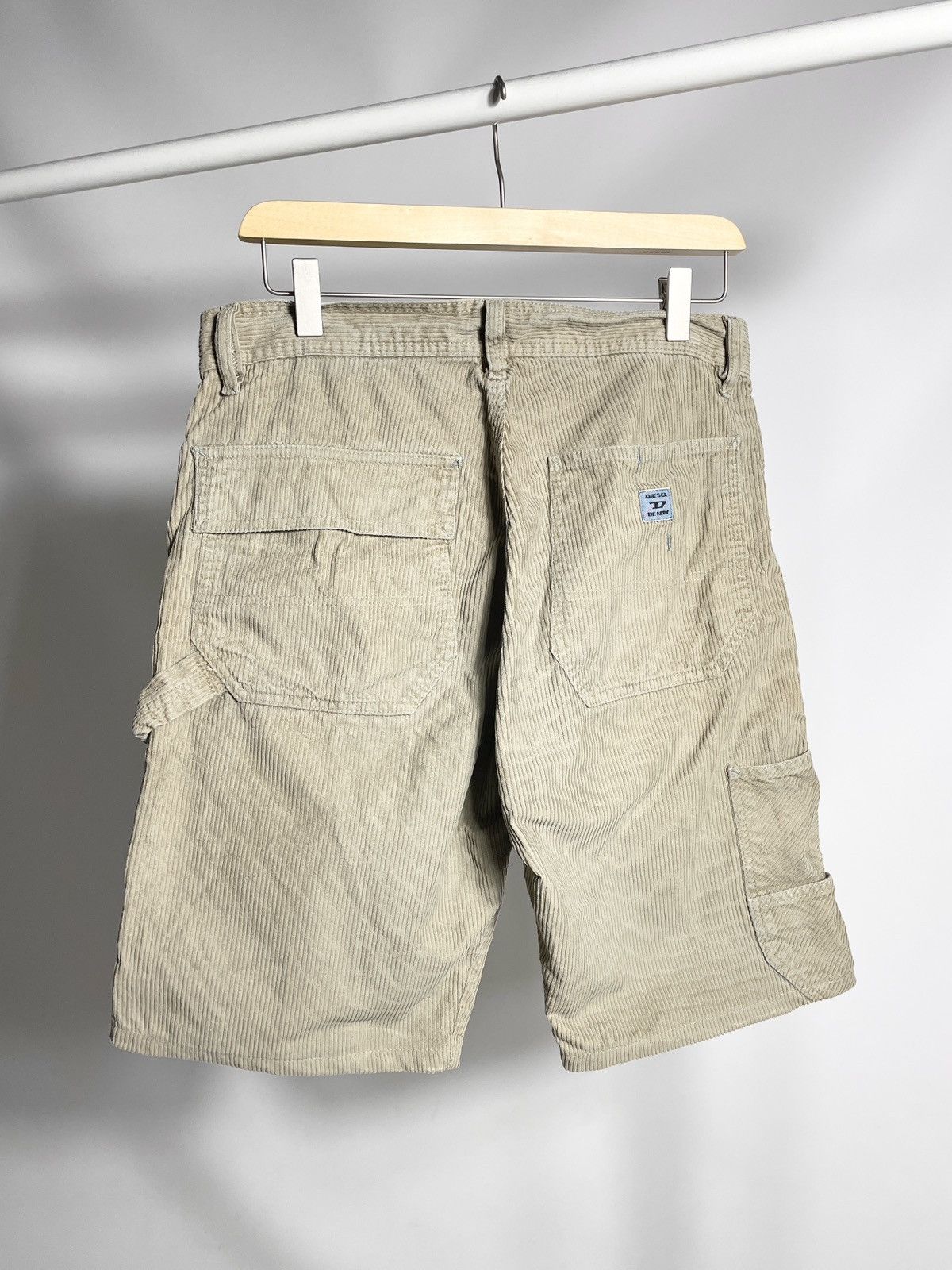 Diesel × Diesel Black Gold × Vintage VINTAGE 👁️ Diesel Velvet double knee carpenter Beige Shorts Size US 29 - 2 Thumbnail