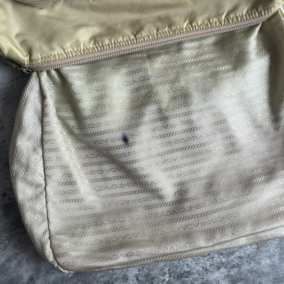 Prada Vintage Prada Nylon Beige Messenger Bag Size ONE SIZE - 22 Thumbnail
