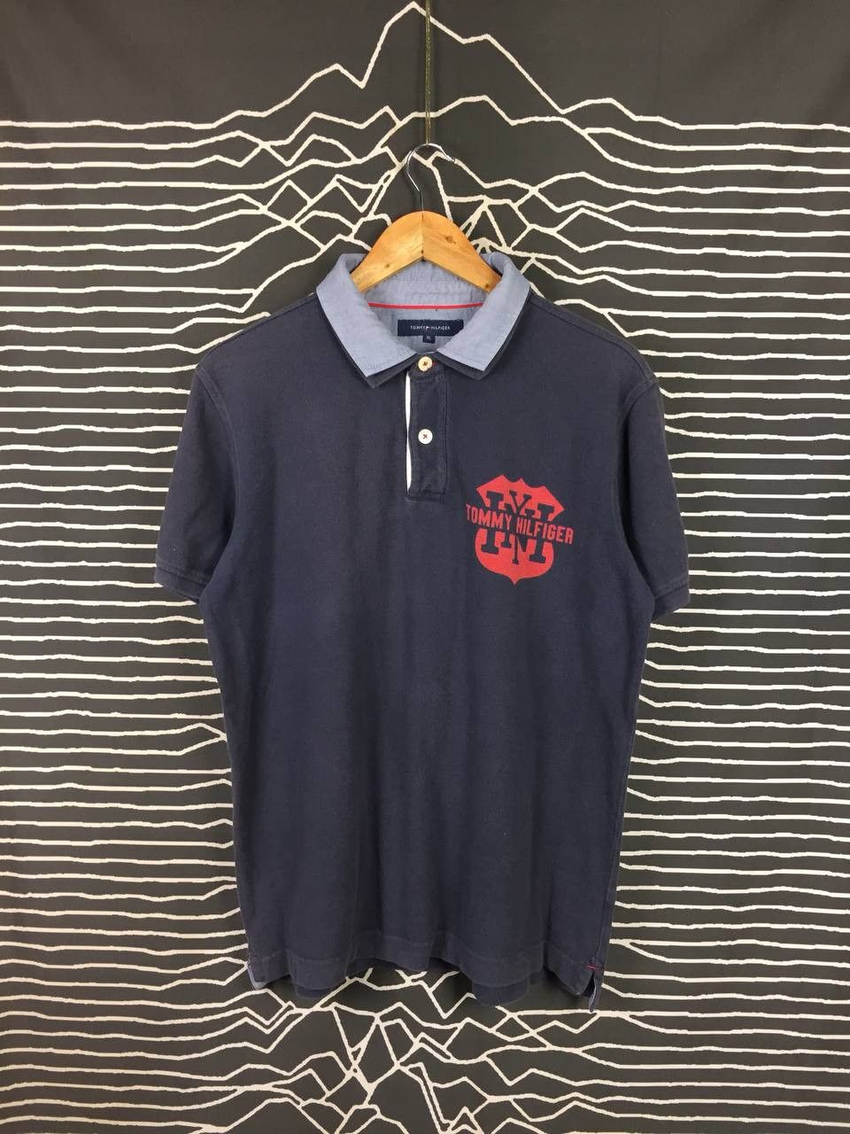 Tommy Hilfiger Vtg Tommy Hilfiger Crest Logo Contrast Collar Polo Shirt Size US L / EU 52-54 / 3 - 2 Thumbnail