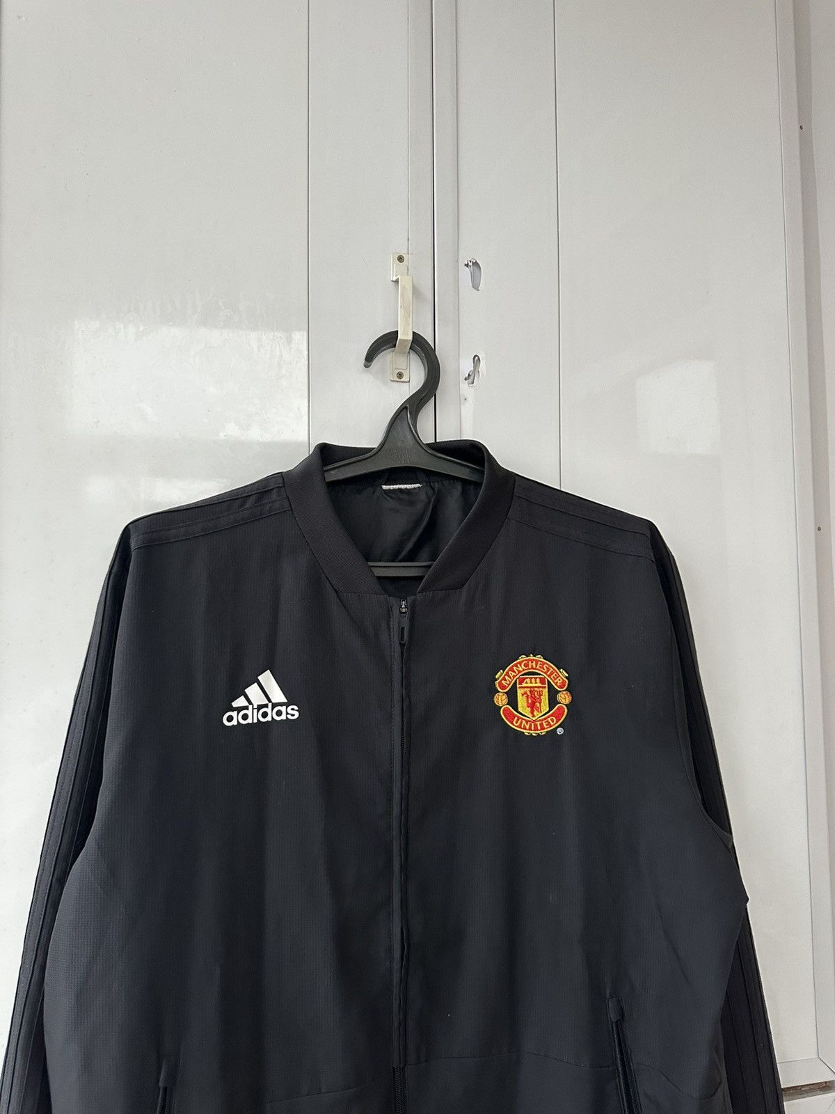 Adidas Vintage Adidas Manchester United 2018 Jacket Zip Size US L / EU 52-54 / 3 - 5 Thumbnail