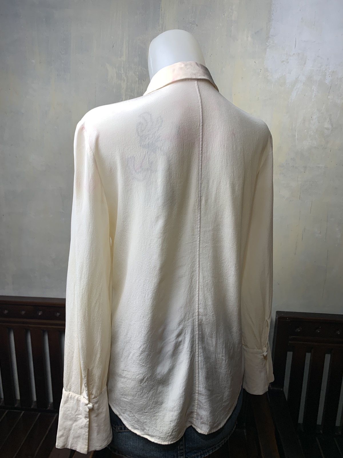Club Monaco Club Monaco Off White Helek Knotted Buttondowns Silk Blouse Size S / US 4 / IT 40 - 3 Thumbnail