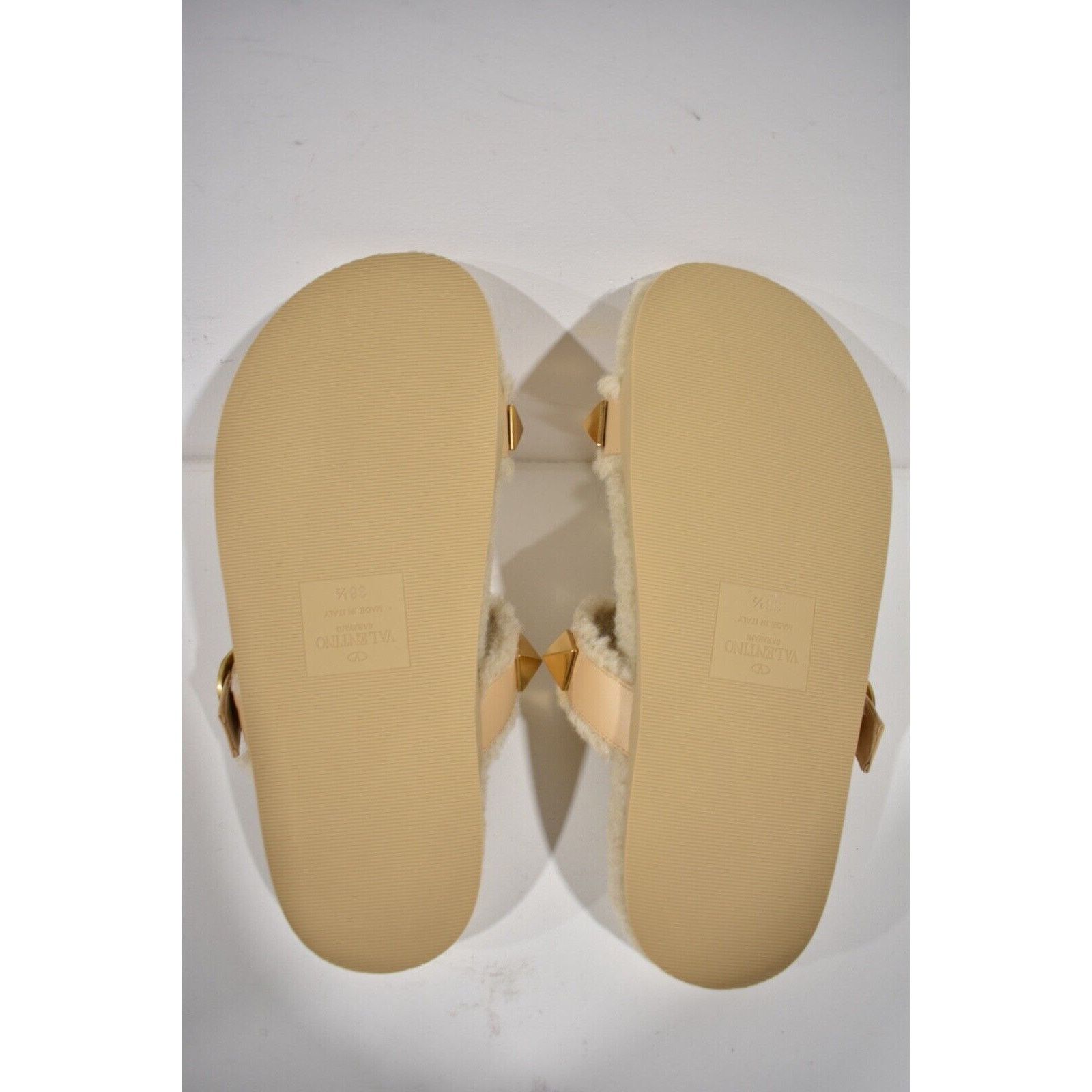 Valentino Valentino Rockstud Roman Stud Shearling Fur Beige Gold Size US 7.5 / IT 37.5 - 12 Thumbnail
