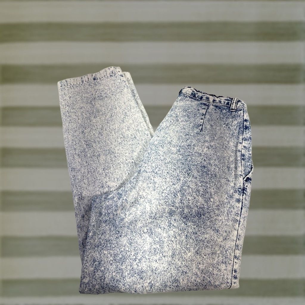 Levi's VINTAGE Levi's Sportswear Acid Wash Jeans Women Sz 12 30X30 Blue Pleated Bareback USA Mom Jeans Womens Size 34" / US 12 / IT 48 - 1 Thumbnail