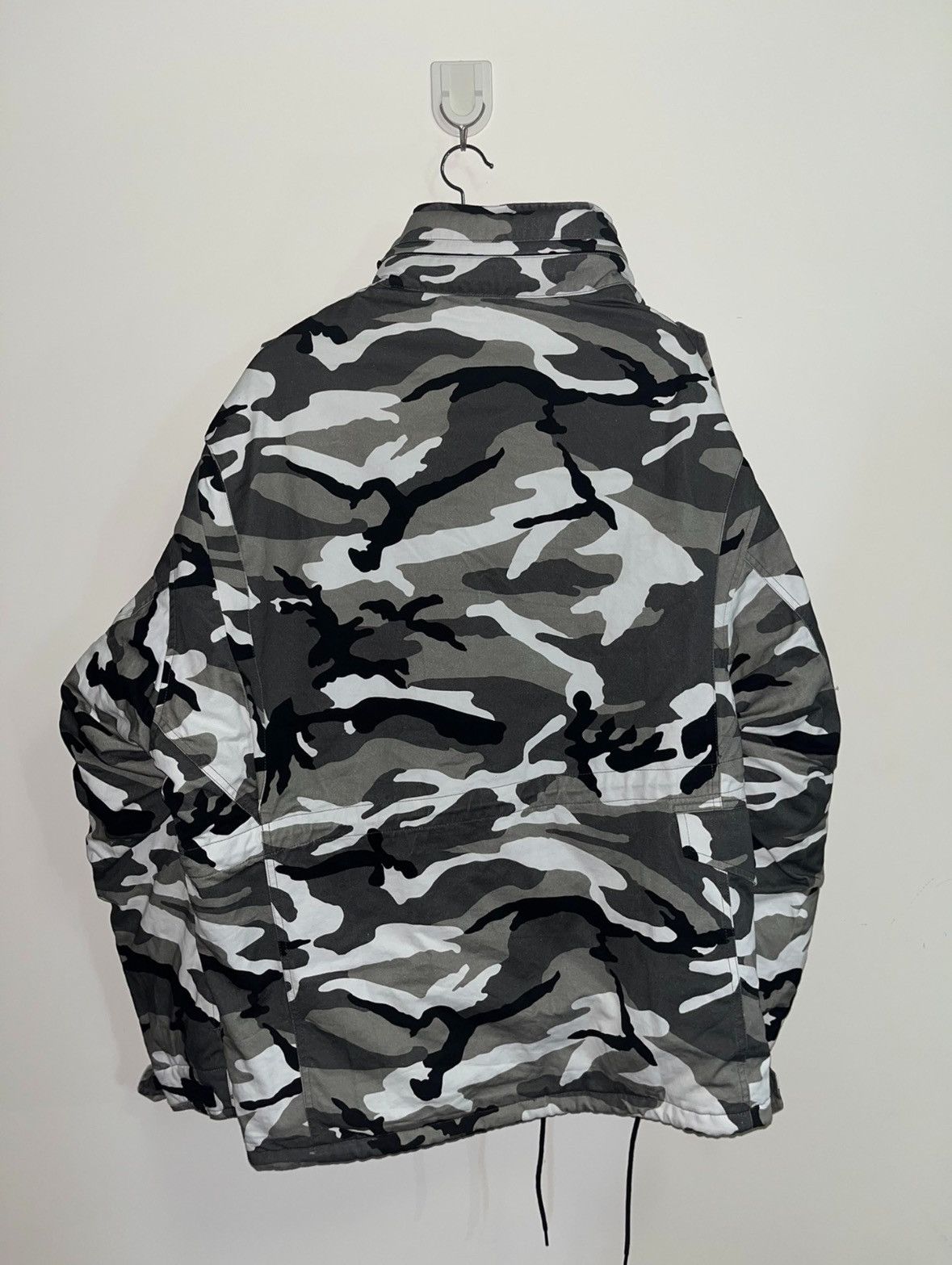 Balenciaga Balenciaga fw21 camo oversized coat Size US XS / EU 42 / 0 - 2 Thumbnail