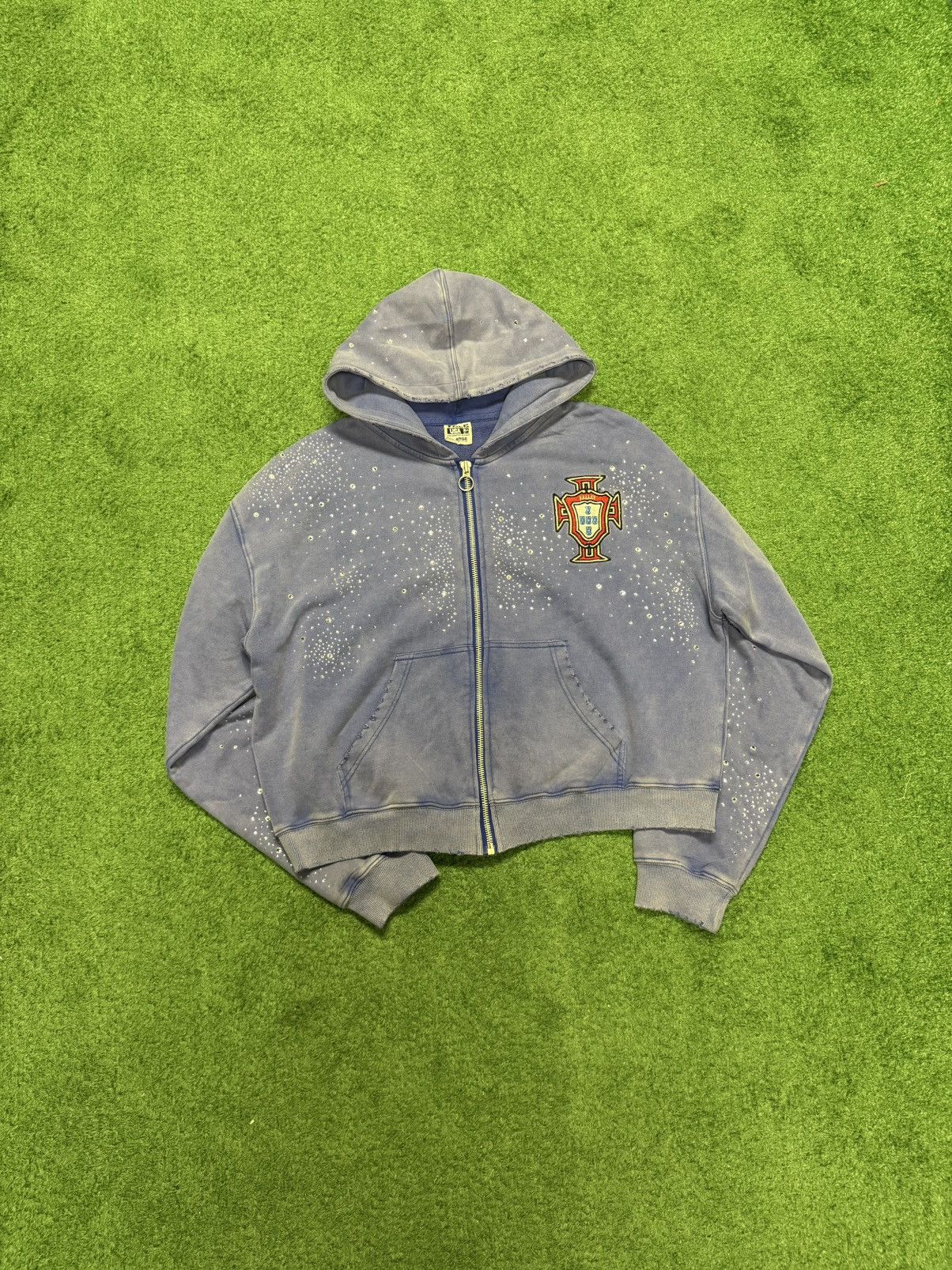 Vale Vale rhinestone zip up hoodie sized xlarge Size US XL / EU 56 / 4 - 1 Thumbnail