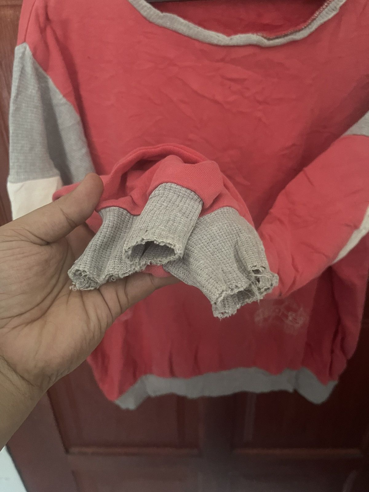 Toms Vintage 90s TOM'S Sweatshirt Distressed Size US XL / EU 56 / 4 - 6 Thumbnail