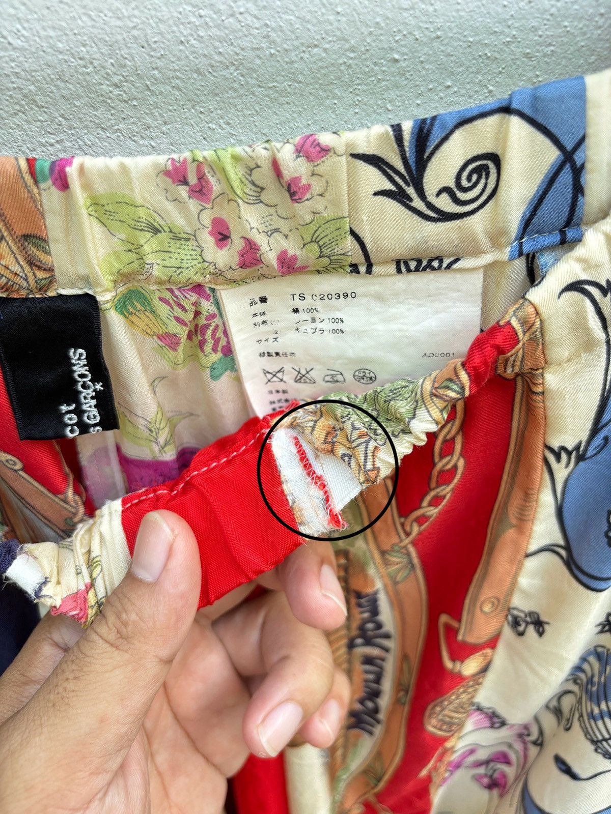 Comme des Garcons Comme des Garcons vintage scarf pattern skirt Size 28" / US 6 / IT 42 - 6 Thumbnail