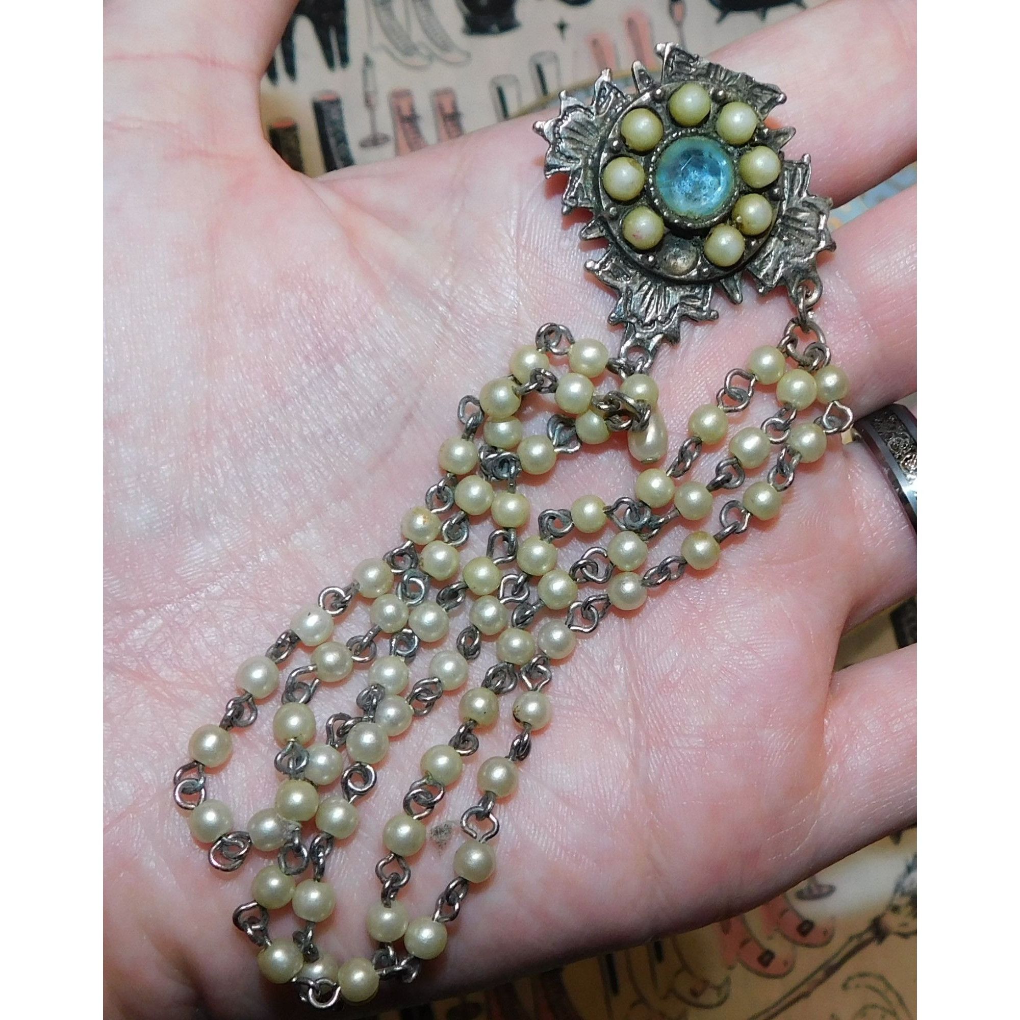 Other Vintage Asymmetrical Floral Faux Pearl Brooch Size ONE SIZE - 1 Thumbnail