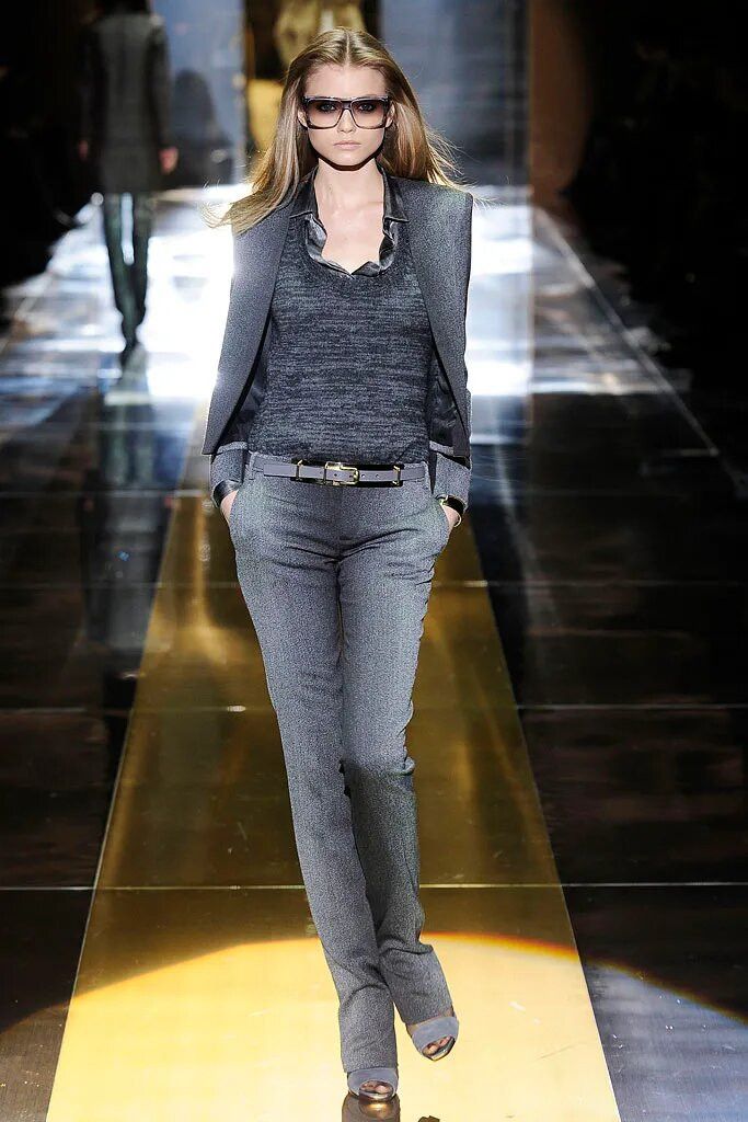 Gucci Runway FW2010 Suit Women Wool
