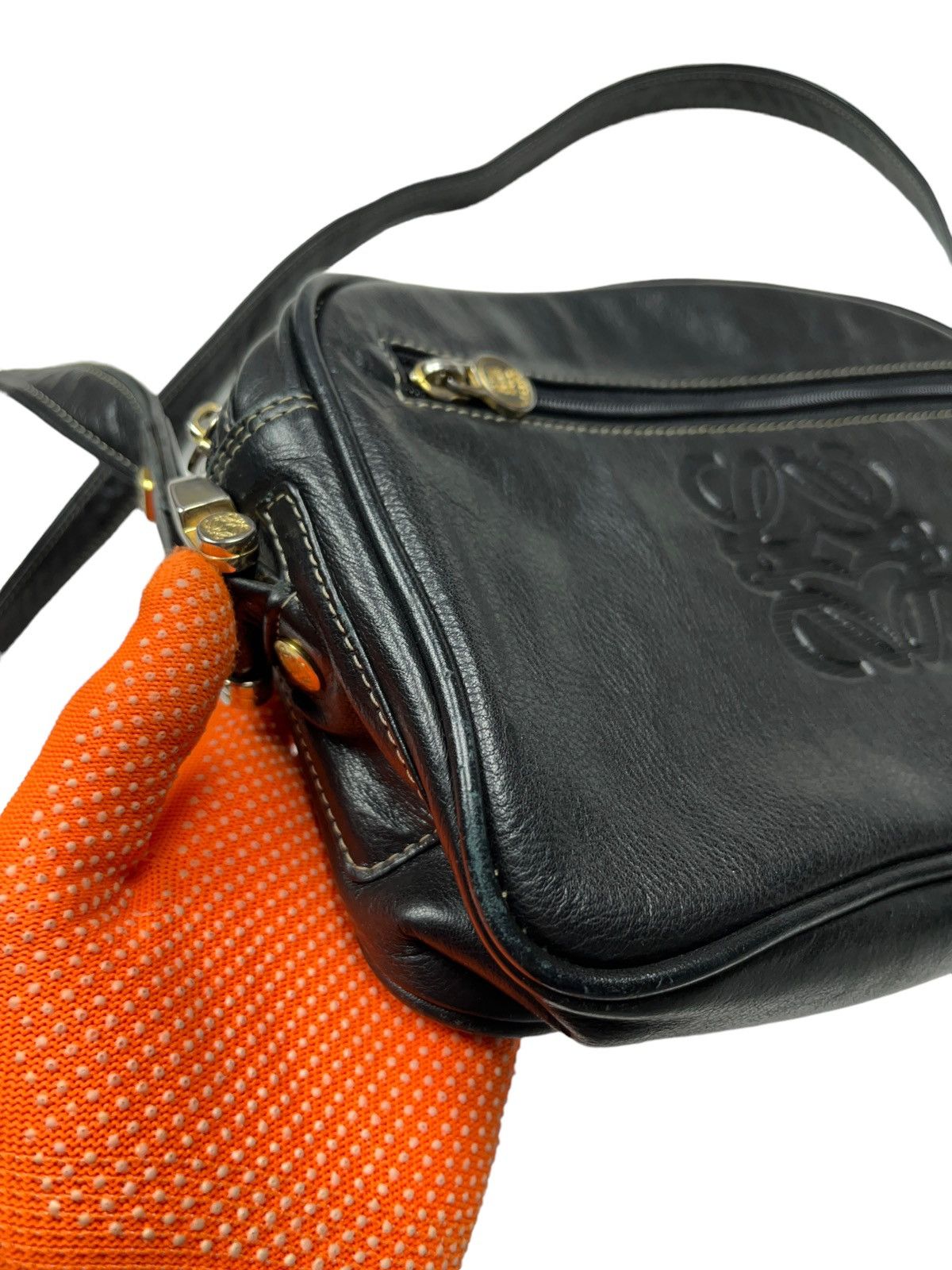 Loewe Vintage Loewe Anagram Leather Crossbody Bag Size ONE SIZE - 8 Thumbnail