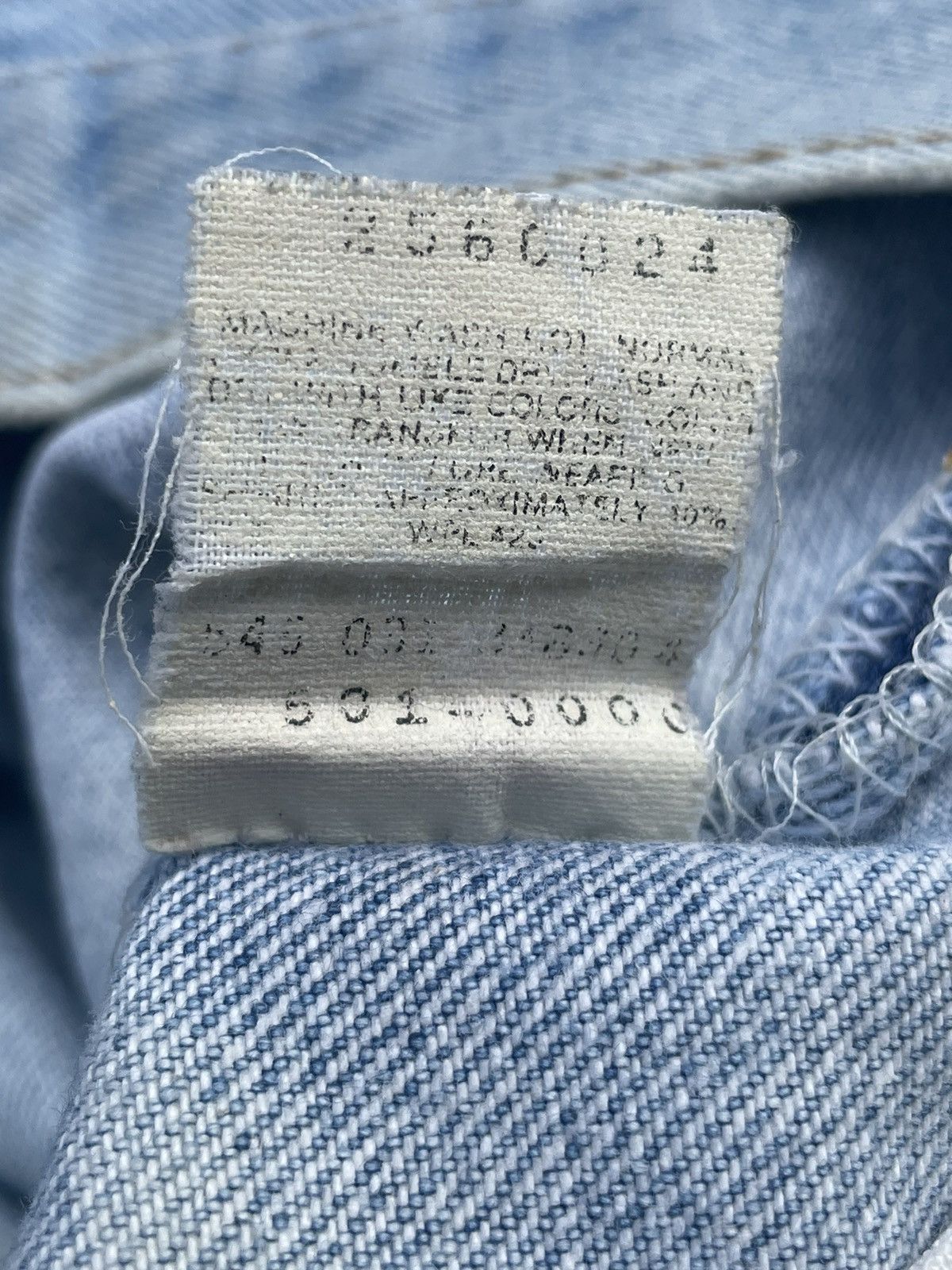 Levi's Vintage 1991 Levis 501 e Usa Faded Distressed Size US 31 - 20 Thumbnail