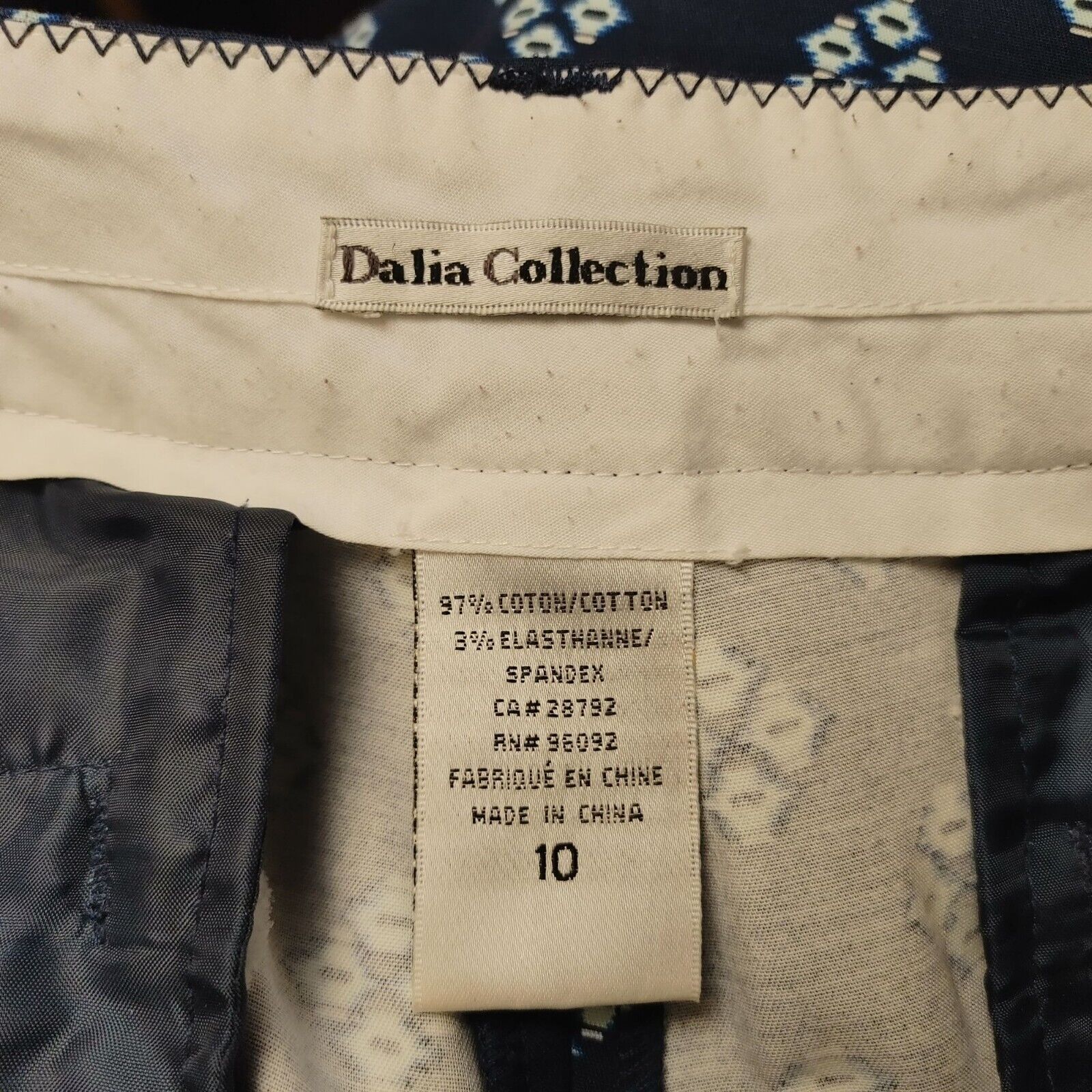 Other Dalia Collection Women's Blue/White Pattern Cropped Capri Pa Size 32" / US 10 / IT 46 - 2 Thumbnail