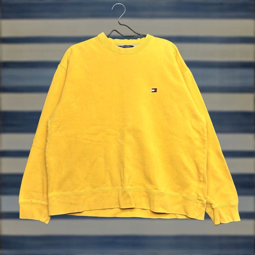 Tommy Hilfiger VINTAGE Tommy Hilfiger Sweatshirt Mens XL Embroidered Crewneck Yellow 90s Size US XL / EU 56 / 4 - 1 Thumbnail