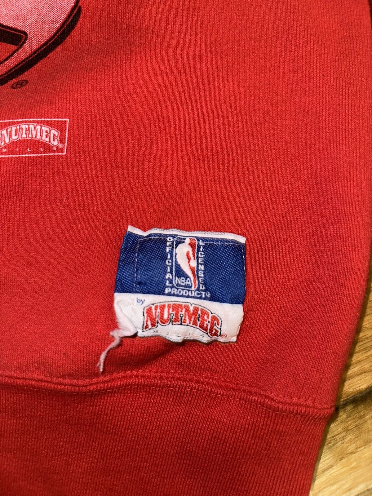 NBA × Nutmeg × Vintage Vintage 90’s Chicago Bulls Nutmeg Mills NBA Sweatshirt Size US M / EU 48-50 / 2 - 4 Thumbnail