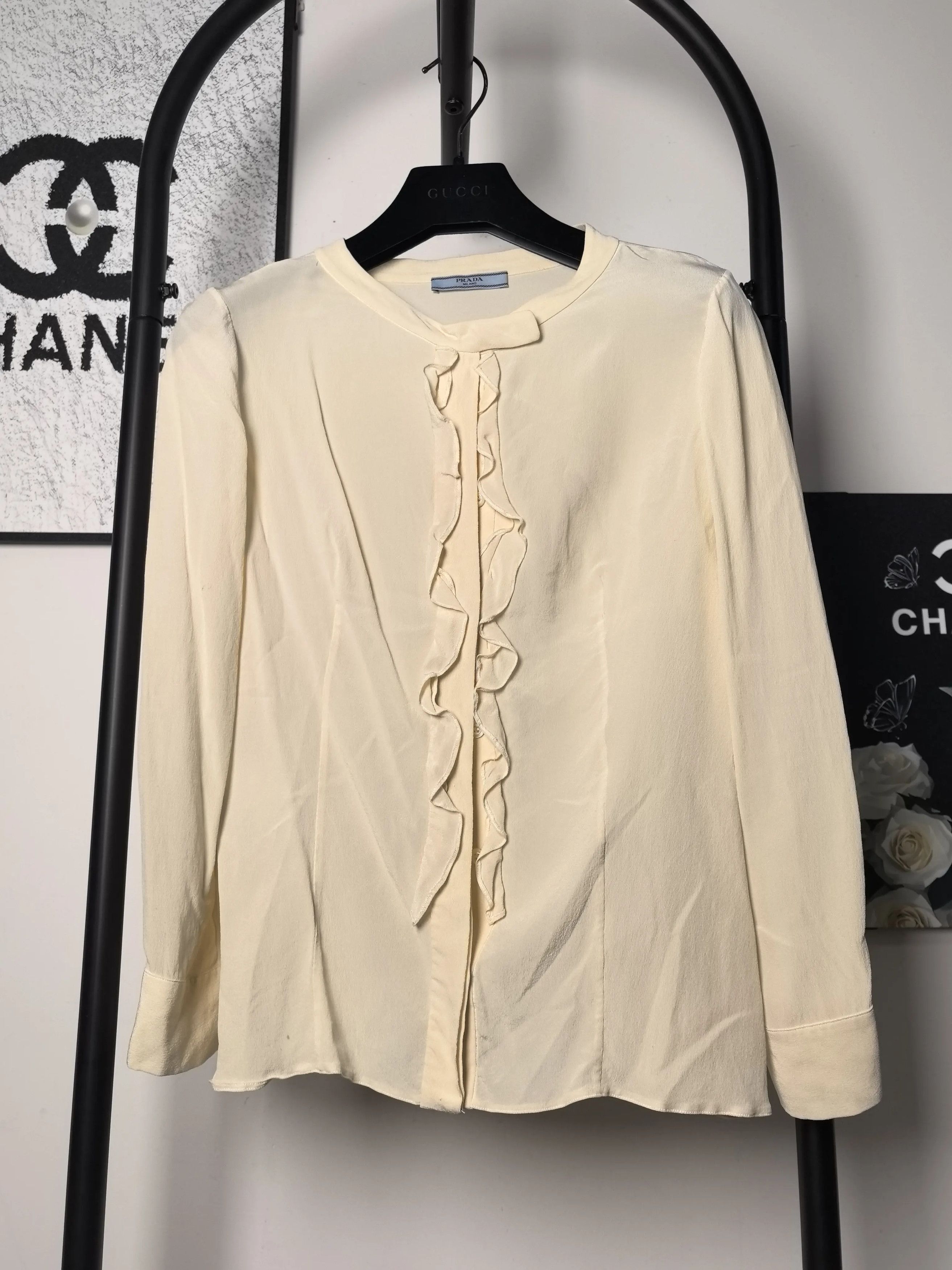 Prada Prada White Button Up M Women Size M / US 6-8 / IT 42-44 - 1 Thumbnail