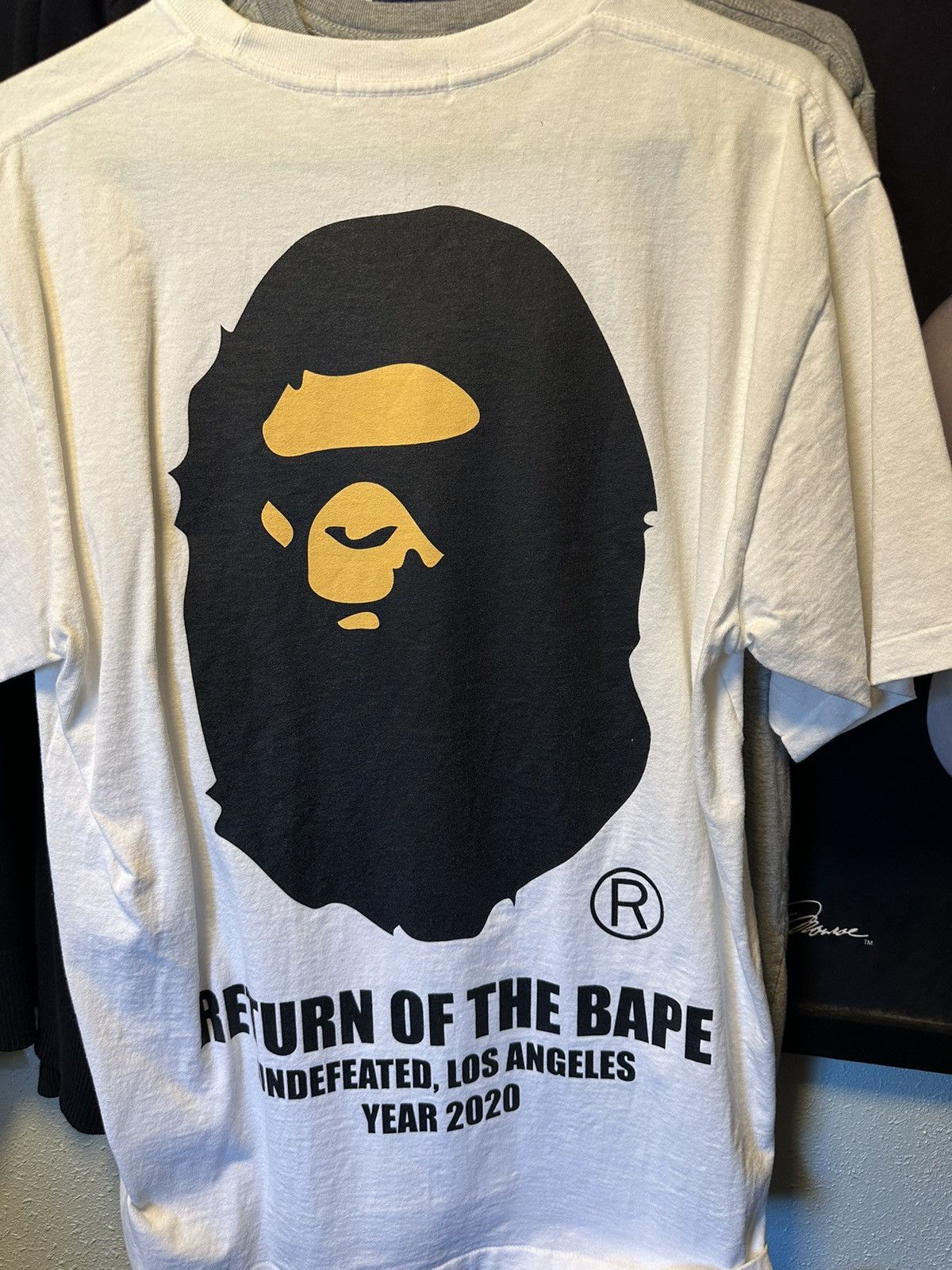 Bape × Undefeated Bape x Undefeated Return of the Bape Tee Size US L / EU 52-54 / 3 - 1 Thumbnail