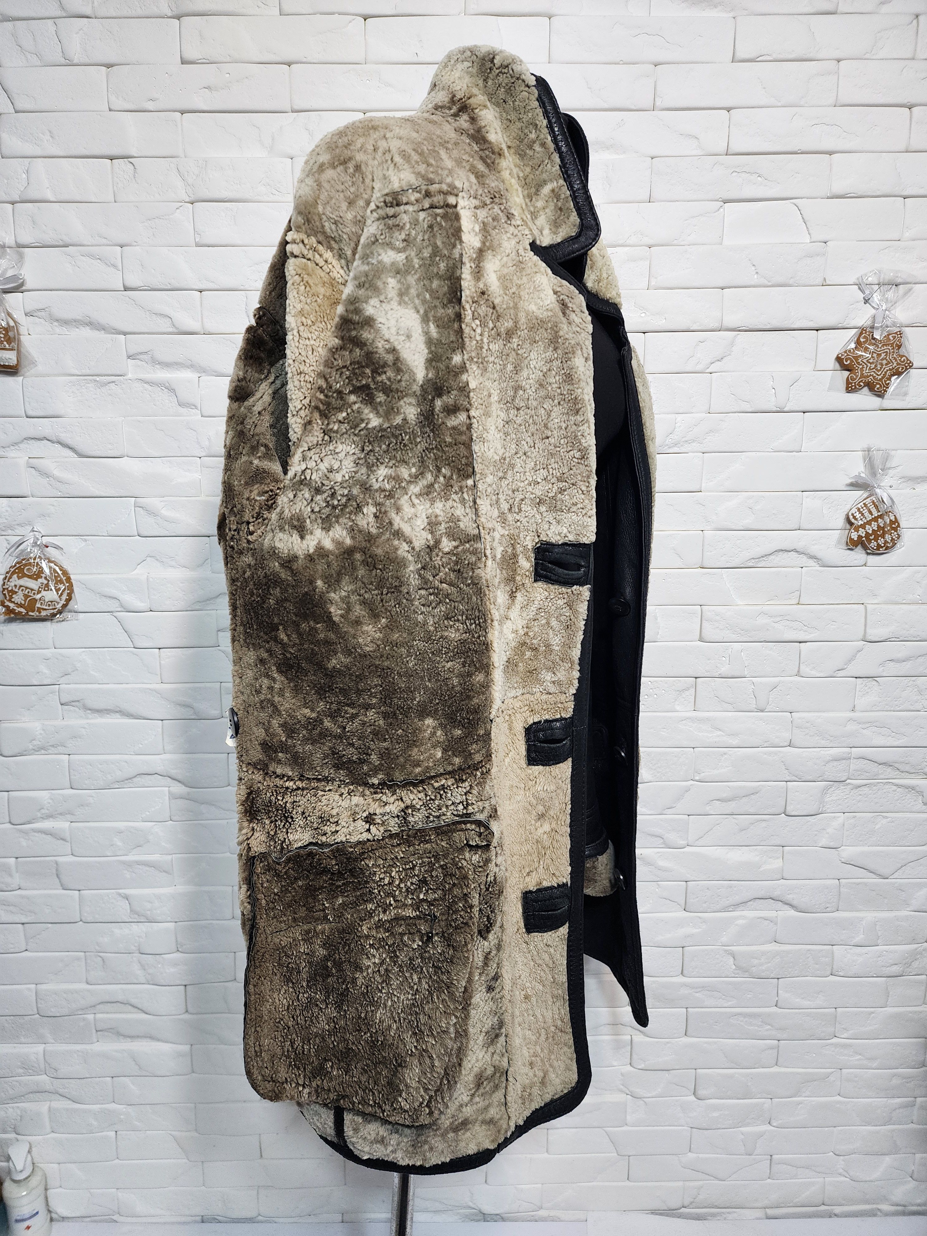 Furla Black Sheepskin Coat: Fur Collar, Button Front Size US L / EU 52-54 / 3 - 8 Thumbnail