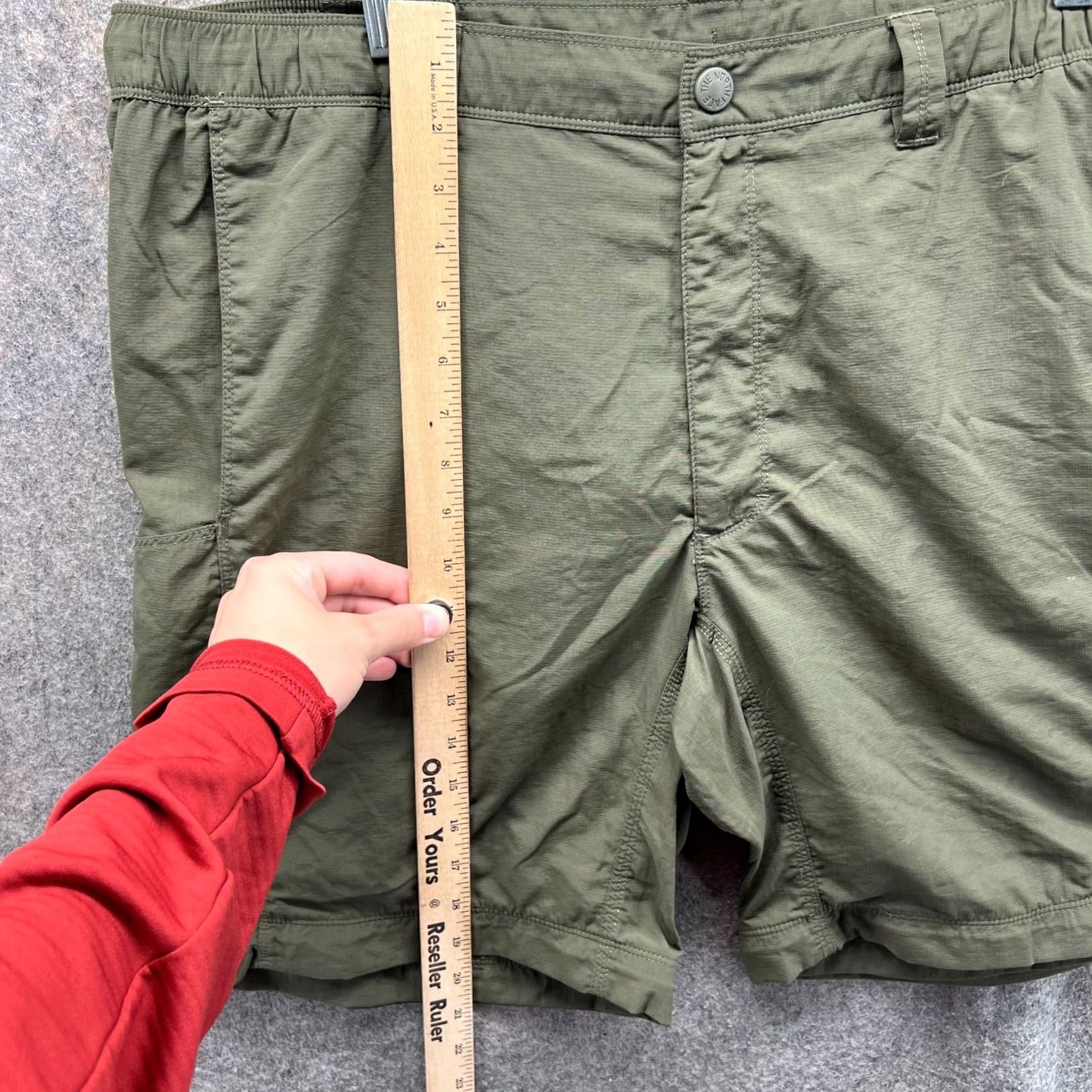 The North Face The North Face Shorts Men 38 Green Nylon Hiking Casual Short Sl as h Pocket 8in Flat Front Regular Mid Rise Vintage No N/A Size US 38 / EU 54 - 7 Thumbnail