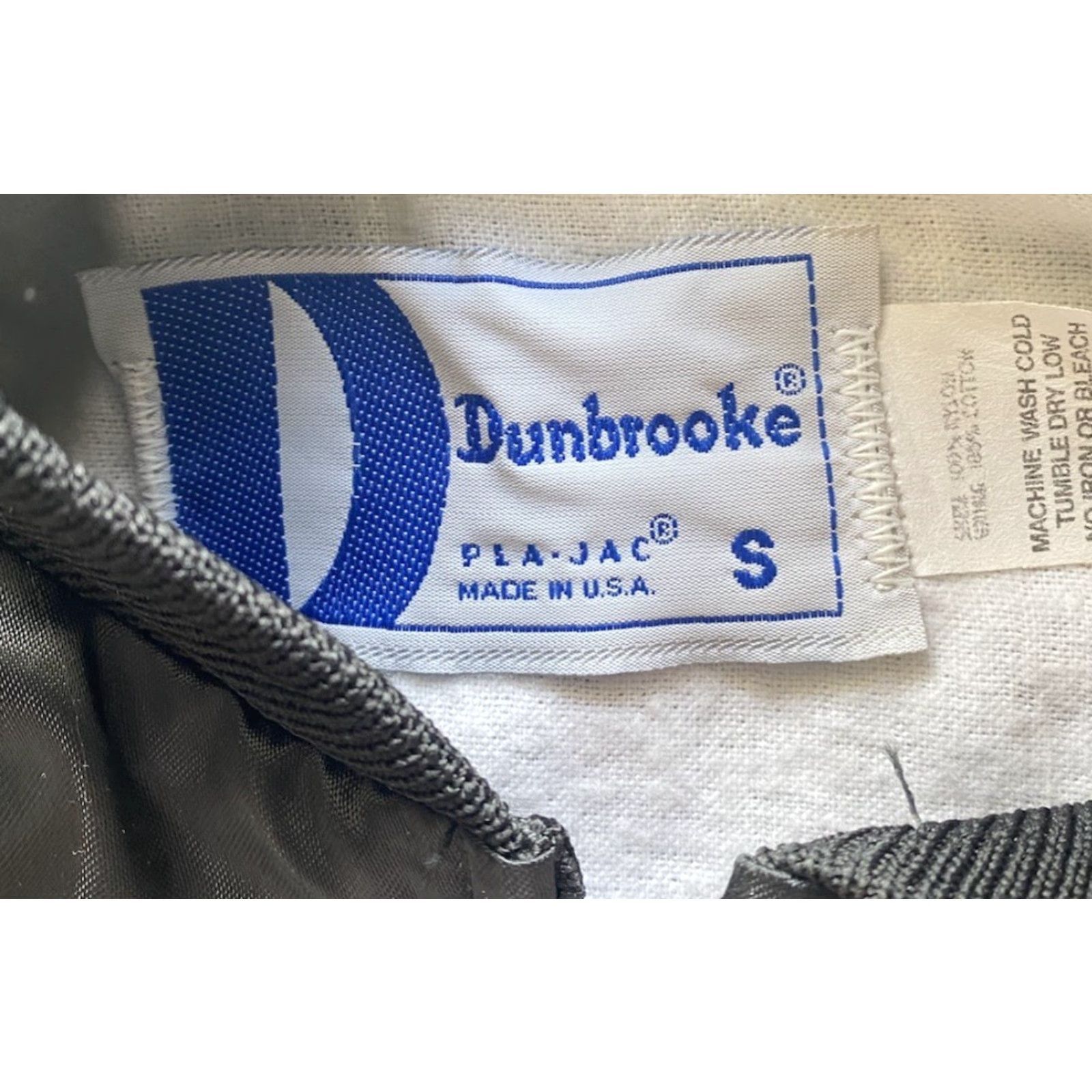 Dunbrooke VINTAGE Dunbrooke Jacket Small Black Nylon Zip Men Size US S / EU 44-46 / 1 - 7 Thumbnail