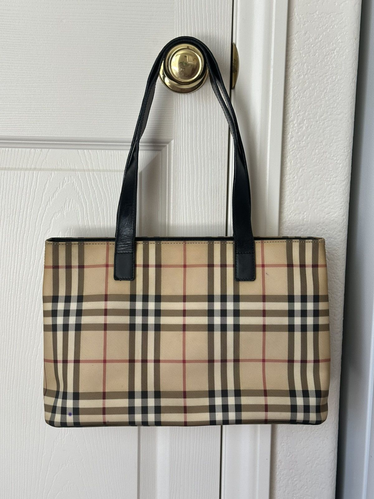 Burberry Zipper Tote Bag in Black, Women's
