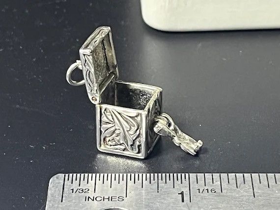 Vintage Vintage Sterling Silver 925 Pendant, Wish Box, Prayer Hinged Size ONE SIZE - 2 Thumbnail