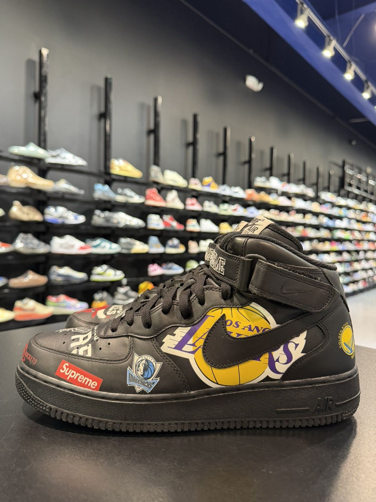 Nike Size 11.5 - Nike Air Force Mid Supreme NBA Black Size US 11.5 / EU 44-45 - 1 Thumbnail