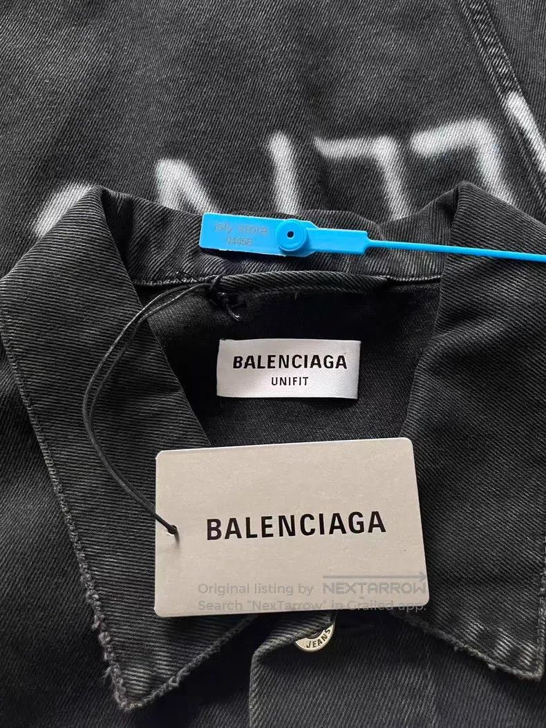 Balenciaga Balenciaga Spray Paint Effect Logo Denim Jacket Size US S / EU 44-46 / 1 - 4 Thumbnail