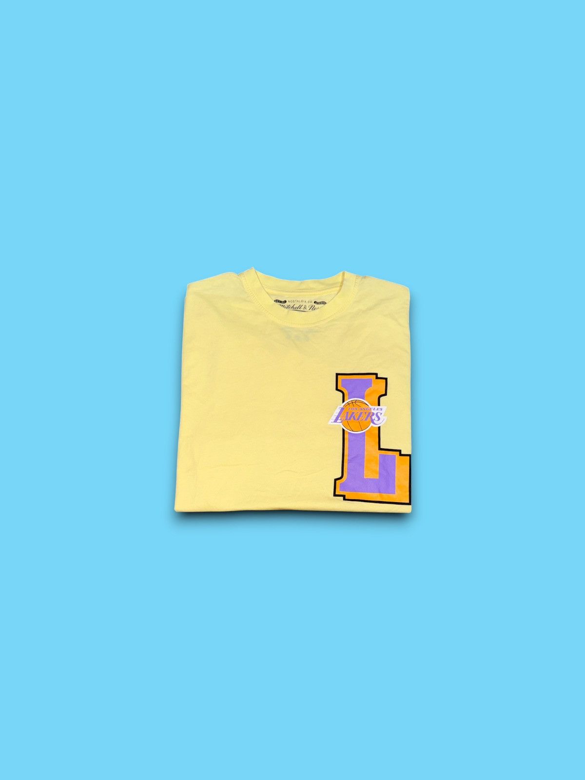 Mitchell & Ness LA Lakers Mitchell & Ness NBA t-shirt yellow mens XS Size US XS / EU 42 / 0 - 1 Thumbnail