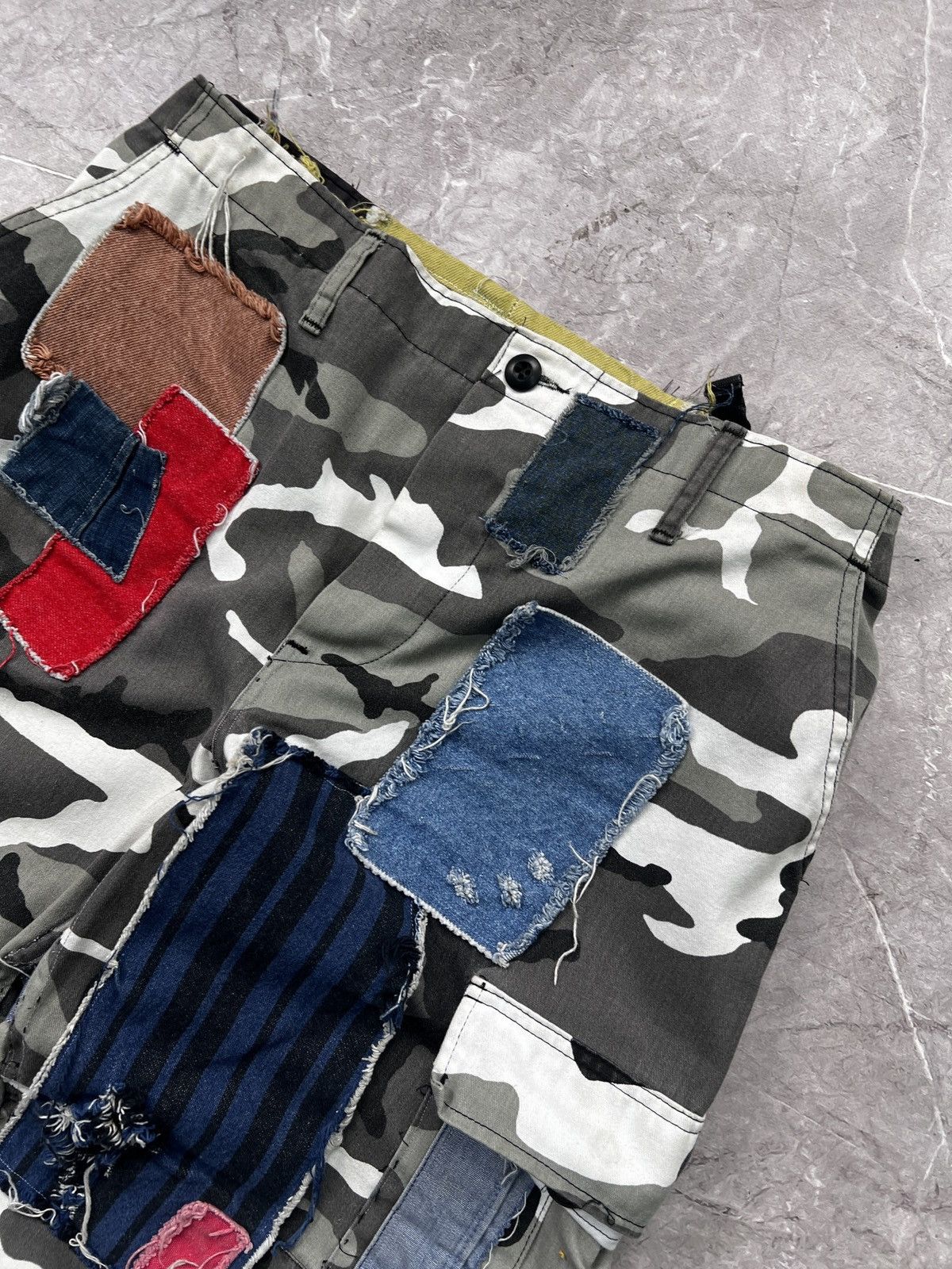 Japanese Brand VINTAGE MILITARY CUSTOM PATCHWORK JAPANESE BAGGY CARGO PANTS Size US 34 / EU 50 - 6 Thumbnail