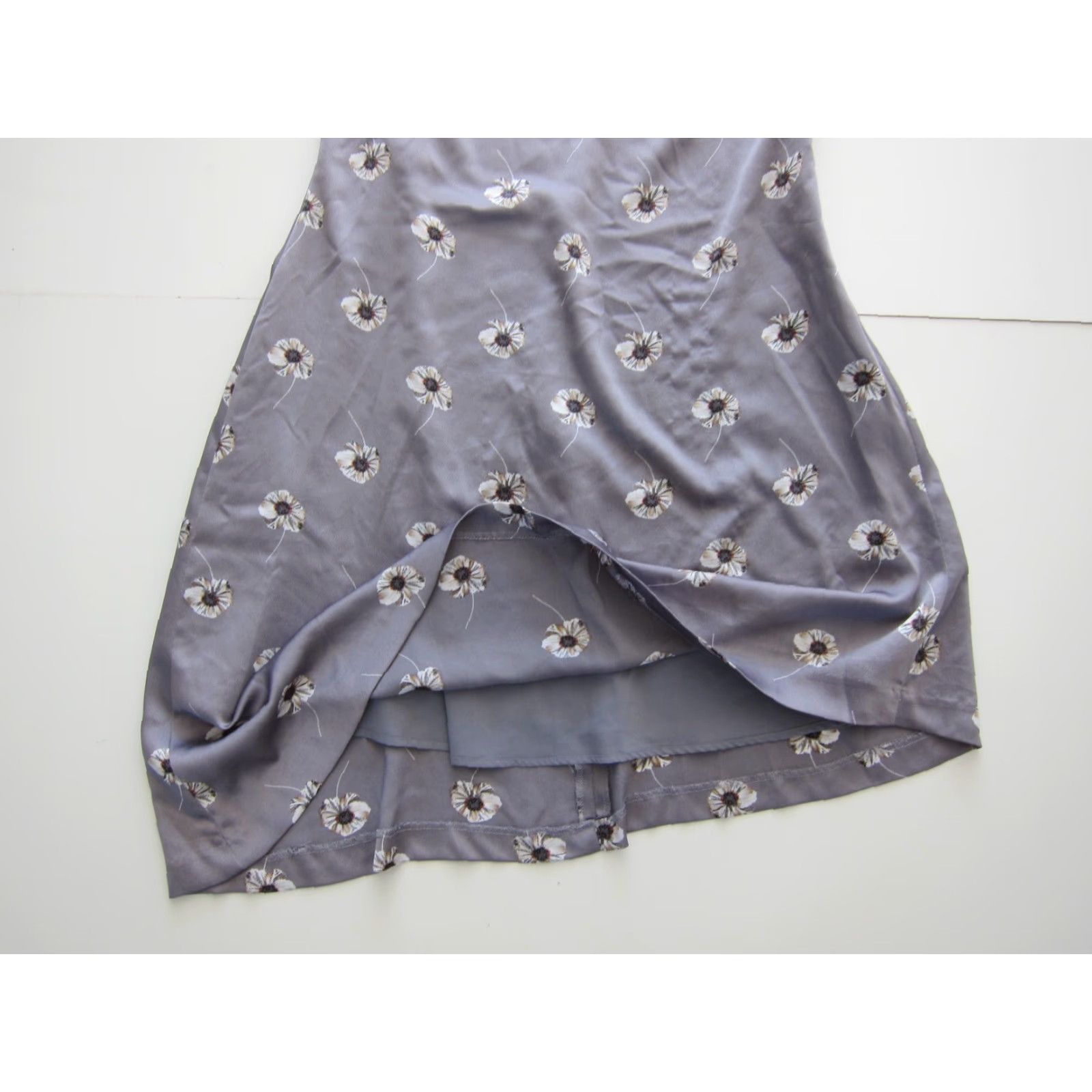 Banana Republic Banana Republic Grey Floral Satin Sleeveless Sheath Tank Tunic Dress P Small Martina? Size S / US 4 / IT 40 - 7 Thumbnail