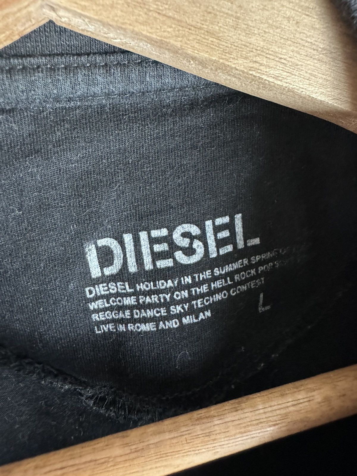 Diesel Vintage Diesel Japanese logo Tee Y2K Size US L / EU 52-54 / 3 - 3 Thumbnail