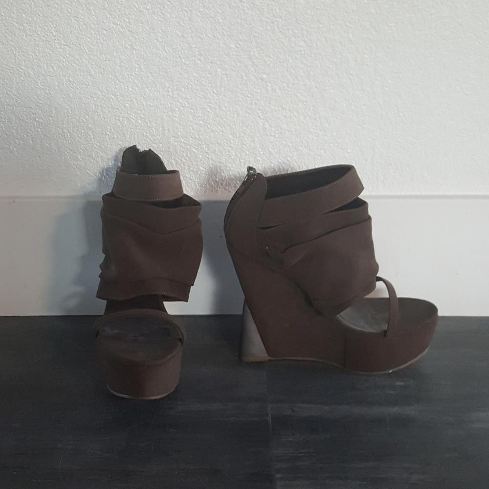 Designer Dark Chocolate Strapped Fahrenheit Booties Size US 7 / IT 37 - 1 Thumbnail