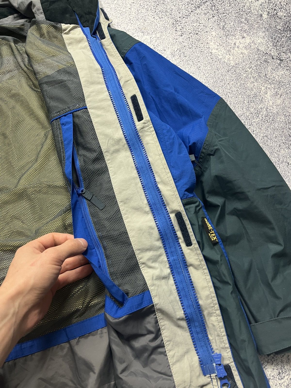 Berghaus × Vintage Vintage Berghaus Mera Peak Gore-Tex Nylon Rain Jacket Rare Size US XL / EU 56 / 4 - 10 Thumbnail
