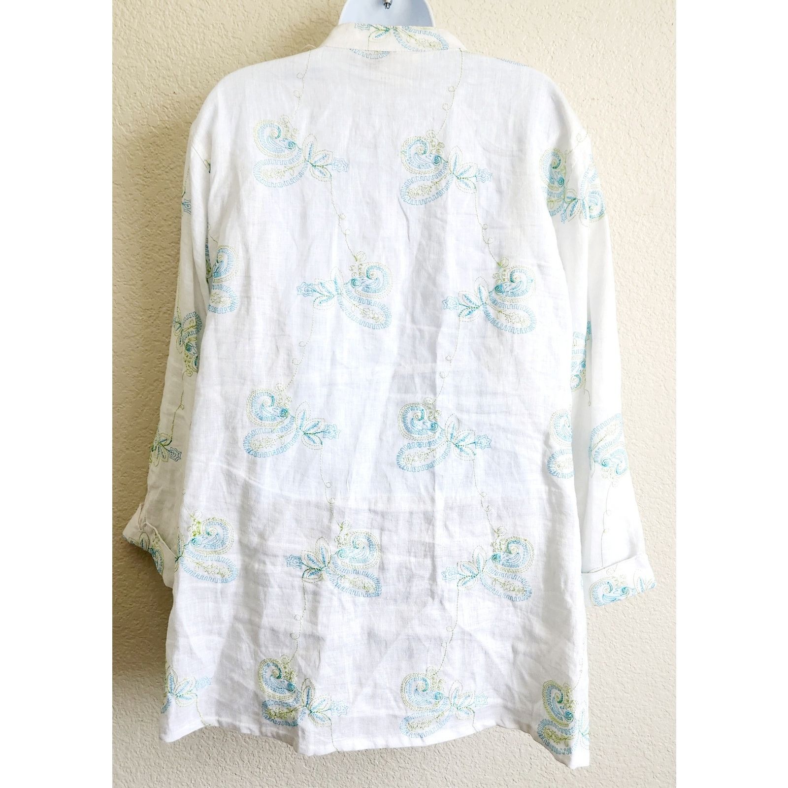 Other Lucy & Laurel White Blue Embroidered Linen Button Top 2X Size XXL / US 16-18 / IT 52-54 - 3 Thumbnail