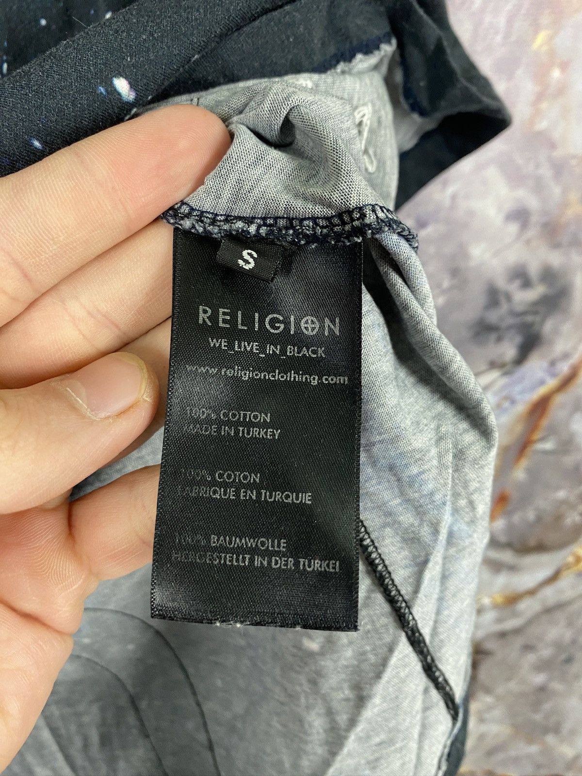 Vintage Women’s Religion We Like In Back T-Shirt Streetwear Size S Size S / US 4 / IT 40 - 7 Thumbnail