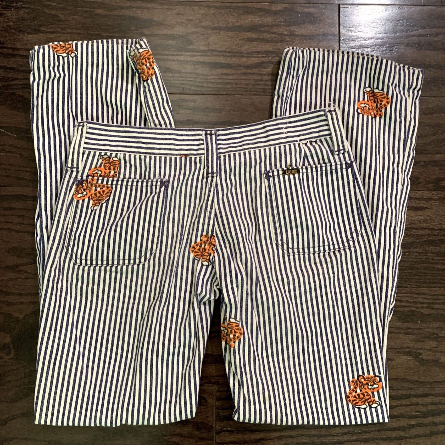Lee VINTAGE Lee Jeans Womens Size 28x29 Pinstripe Denim Tiger Graphic USA Made Straight N/A Size 28" / US 6 / IT 42 - 6 Thumbnail