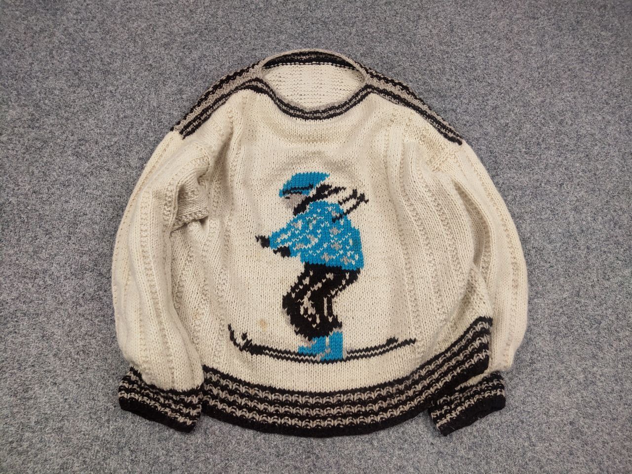 Vintage Vintage 50-60's Hand Knit Wool Crew chek Sweater skier Logo Size US S / EU 44-46 / 1 - 2 Thumbnail