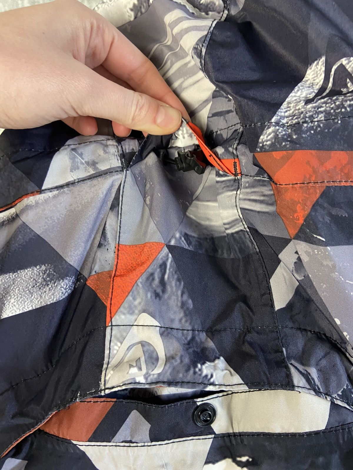 Quiksilver Quiksilver Ski/Snowboard Jacket with Geometric print Size US XS / EU 42 / 0 - 9 Thumbnail