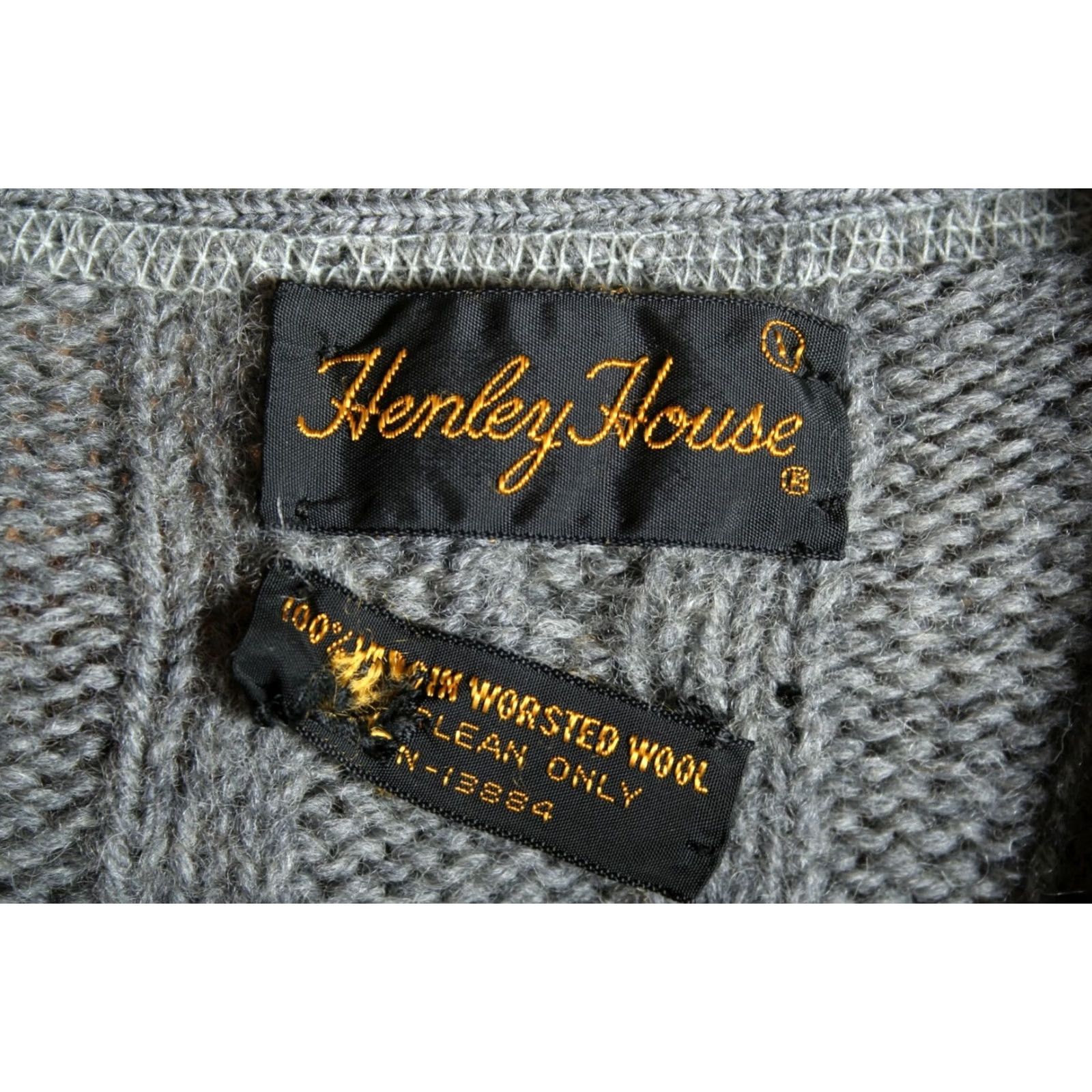 Vintage VINTAGE Henley House Gray Wool Cable-Knit Sweater Vest Mens L Size US L / EU 52-54 / 3 - 6 Thumbnail