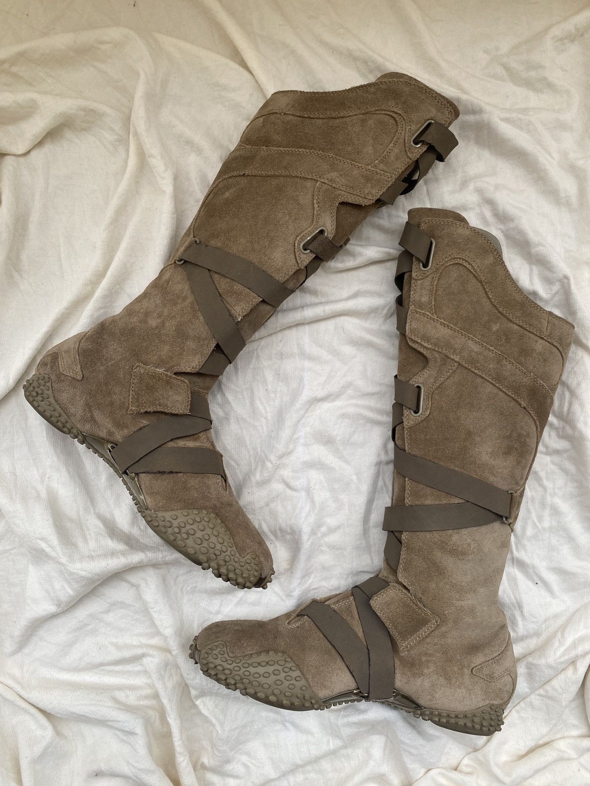 Vintage Puma strap on boots (Mostro alto)