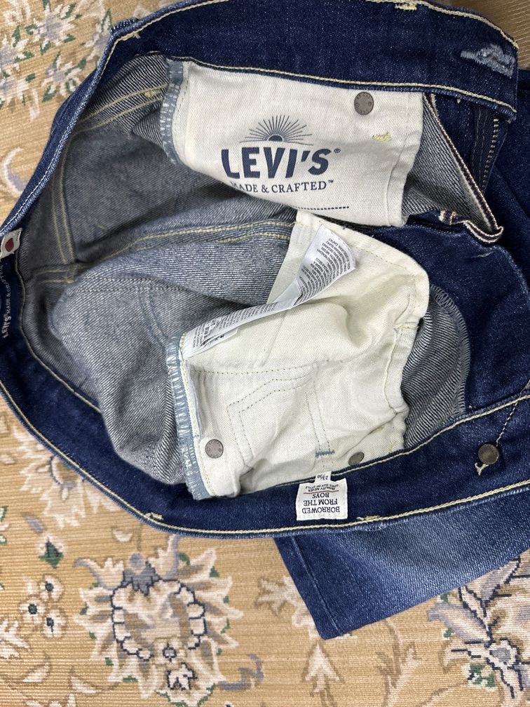 LEVI’S borrowed from the boys