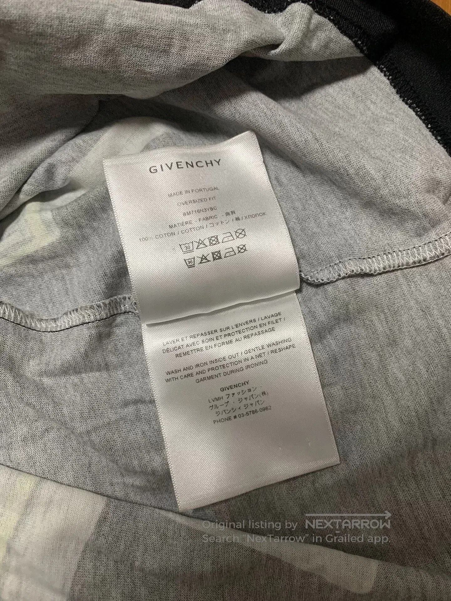 Givenchy Givenchy Lock Print Short Sleeve. Size US XS / EU 42 / 0 - 5 Thumbnail