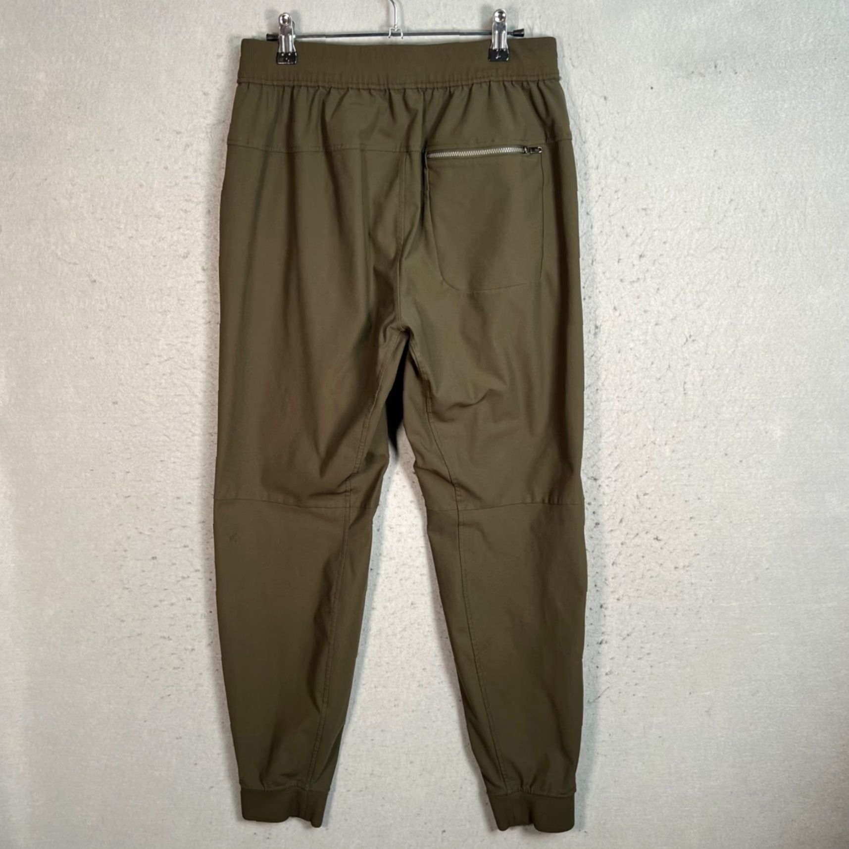 Lululemon Lululemon Mens Medium Olive Green Jogger Athletic Pants Drawstring, Tapered, 29in Inseam, Logo, Flat Front, Polyester, Regular, Active, Pants, Men Size US 31 - 2 Thumbnail