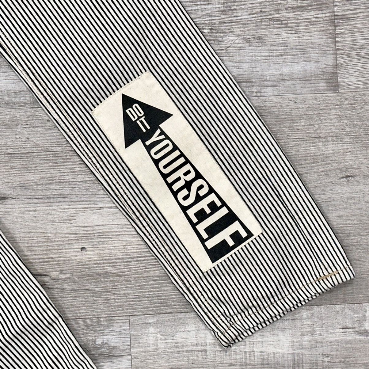 Lee × Vivienne Westwood VIVIENNE WESTWOOD X LEE PIN STRIPE JEANS Size US 28 / EU 44 - 4 Thumbnail
