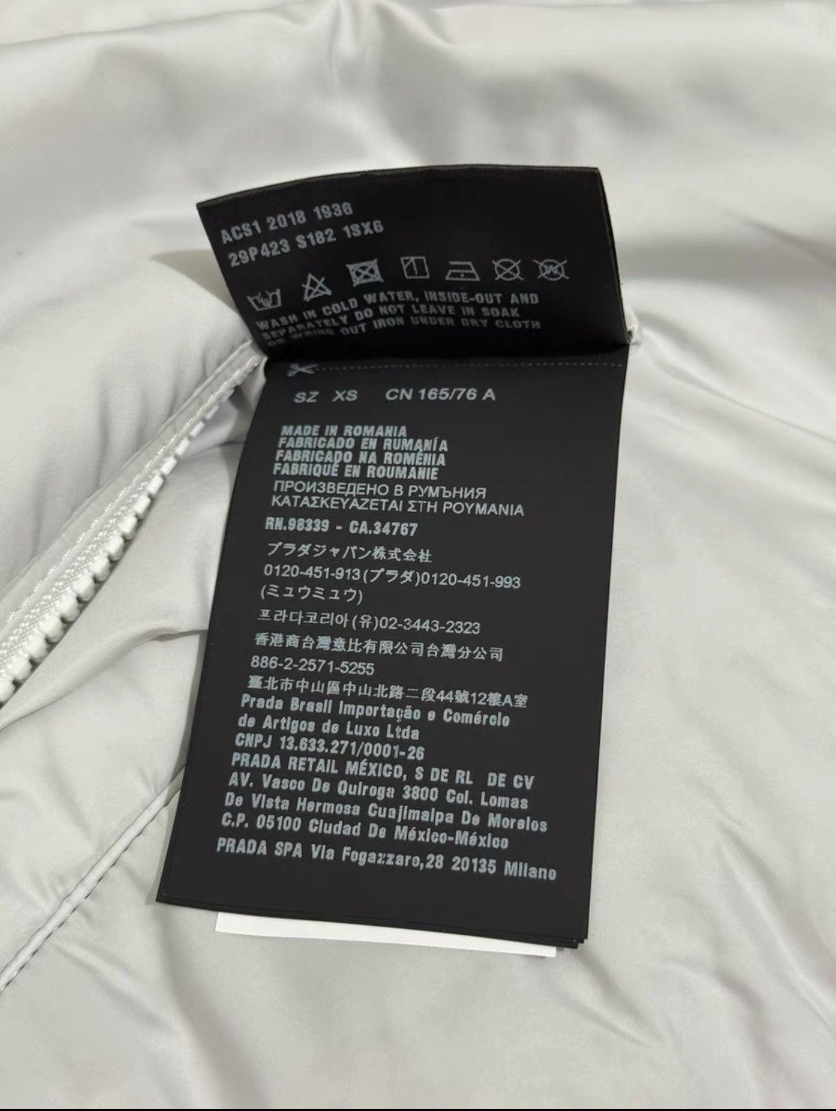 Prada Prada Linea Rossa Parkas Size US XS / EU 42 / 0 - 4 Thumbnail