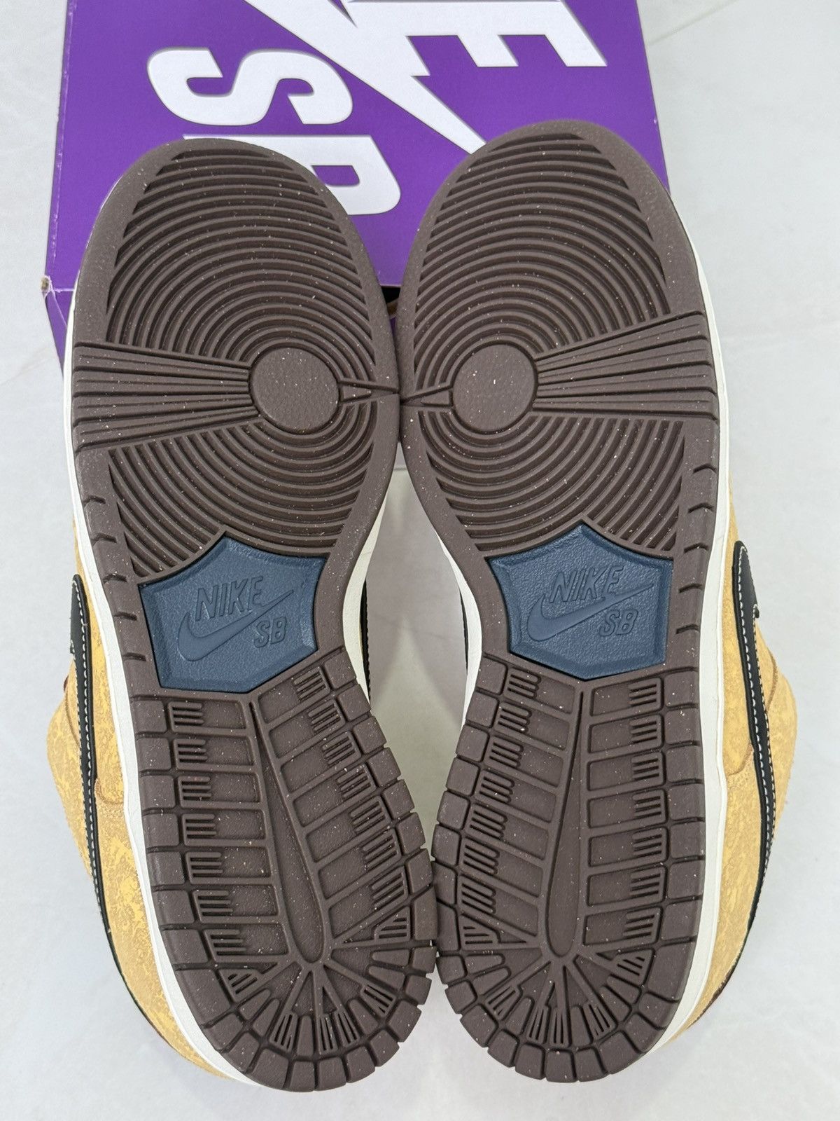 Nike Nike SB Dunk Low City of Cinema Size: US M 11.5 New Size US 11.5 / EU 44-45 - 10 Thumbnail