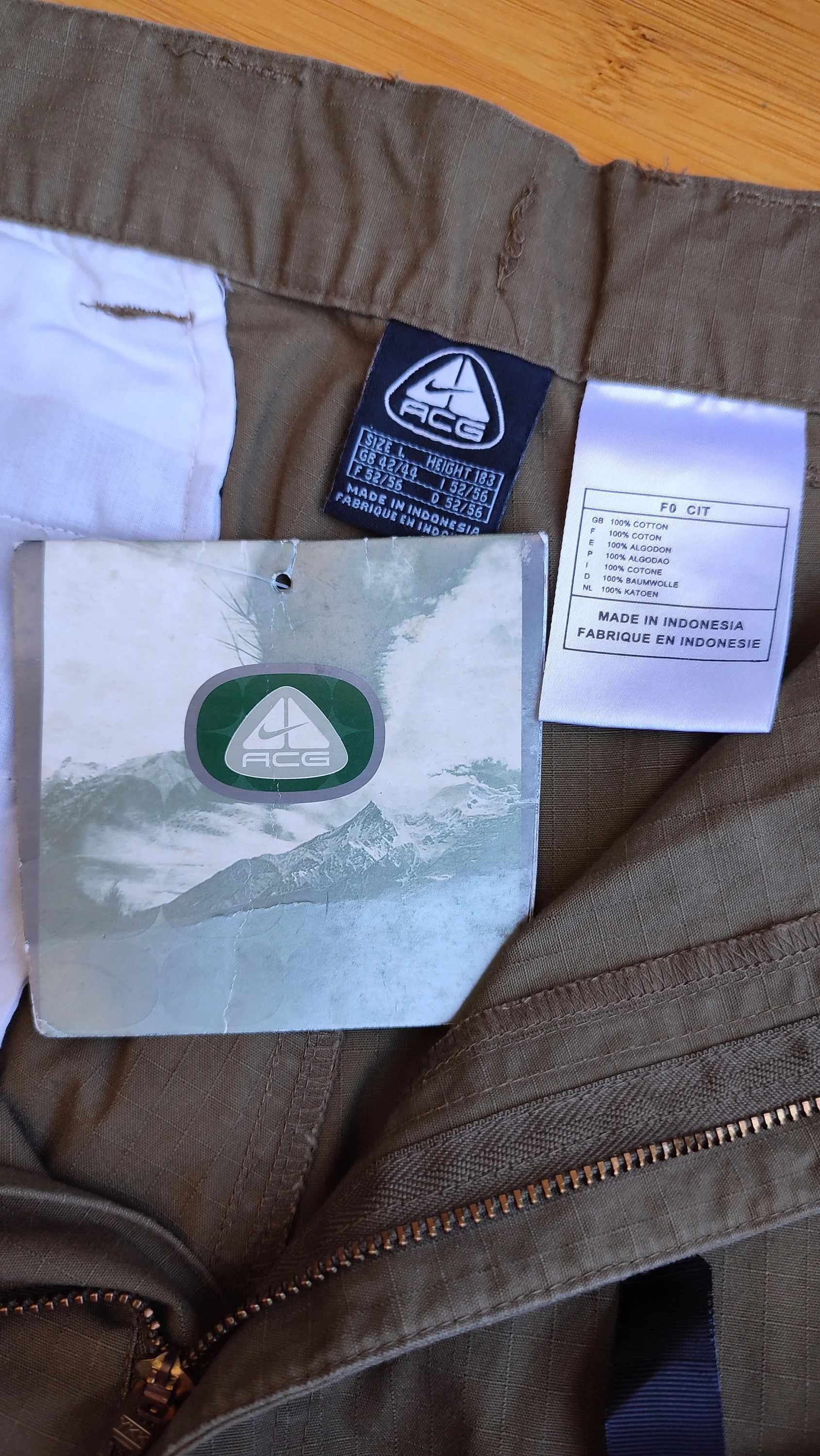 Nike × Nike ACG × Vintage Deadstock Nike ACG Track Cargo Pants with Drawstrings Size US 30 / EU 46 - 2 Thumbnail