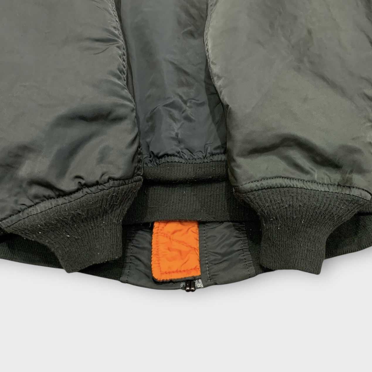 Alpha Industries VINTAGE USAF MA 1 FLIGHT BOMBER JACKET REVERSIBLE MILITARY Size US M / EU 48-50 / 2 - 12 Thumbnail