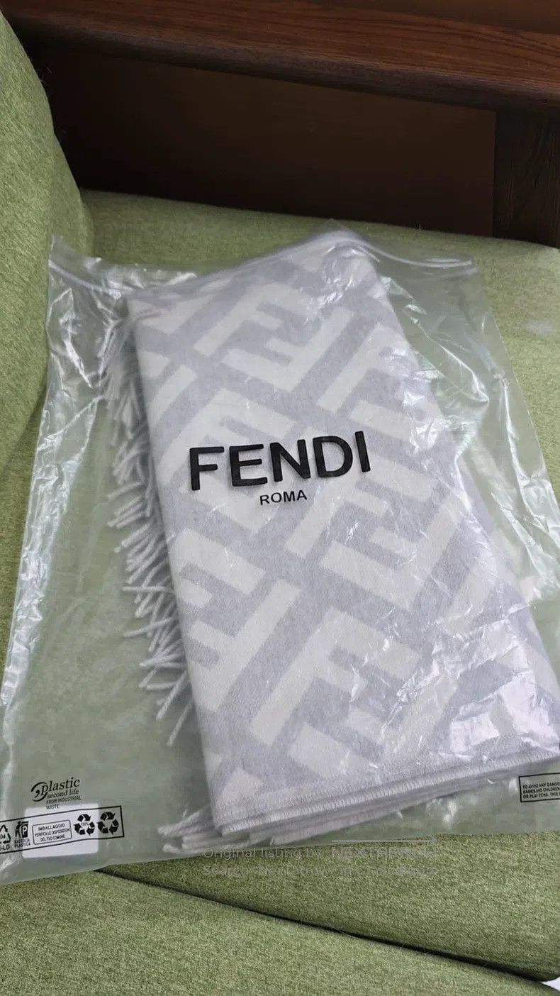Fendi Fendi size 170*45 cm Gray White Cashmere Scarf Size ONE SIZE - 4 Thumbnail